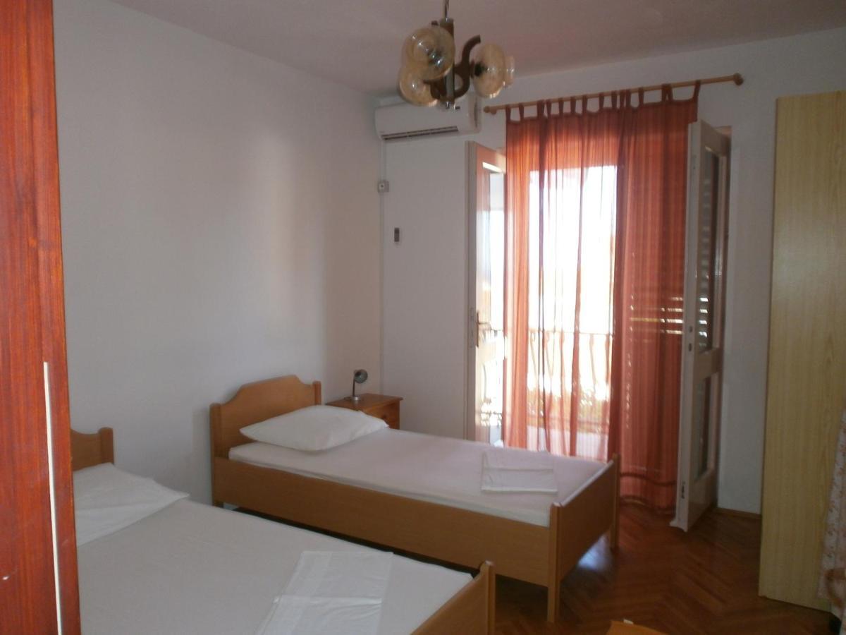 Apartments By The Sea Podgora, Makarska - 12326 Esterno foto