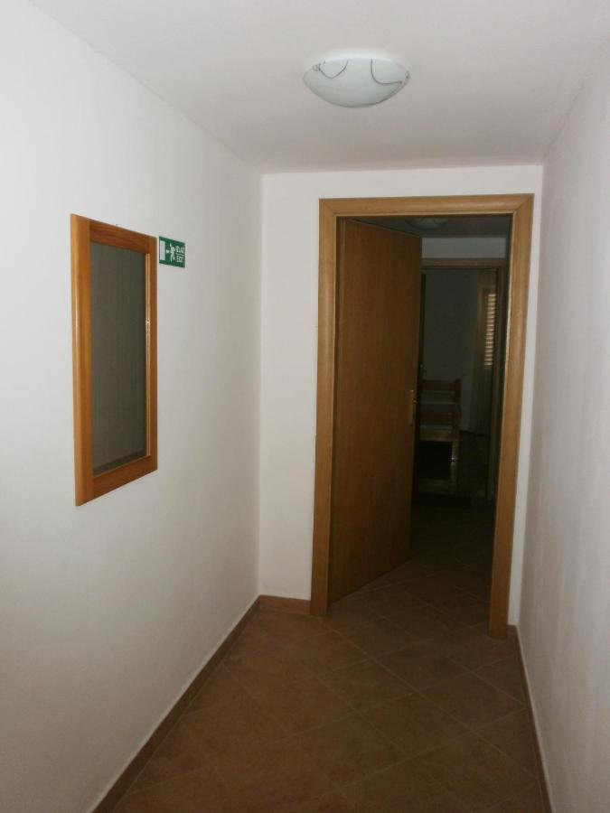 Apartments By The Sea Podgora, Makarska - 12326 Esterno foto